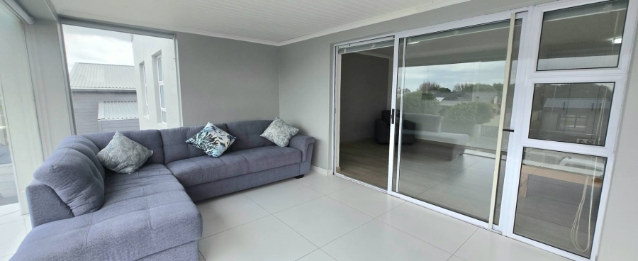 4 Bedroom Property for Sale in Franskraal Western Cape